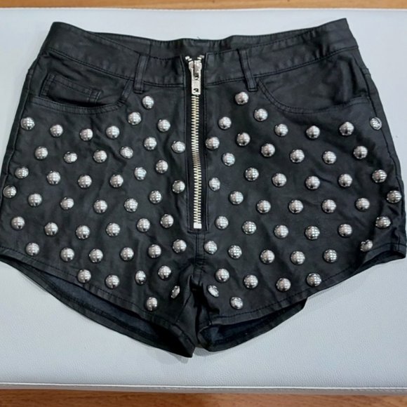 💥KILLER DESING💥UNIF Jagger Studded Leather Short in Black - Picture 7 of 13